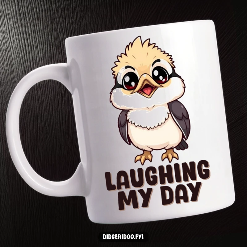 Funny Mug: A grinning kookaburra with wide eyes looks up curiously, a humorous depiction of a cheerful bird.